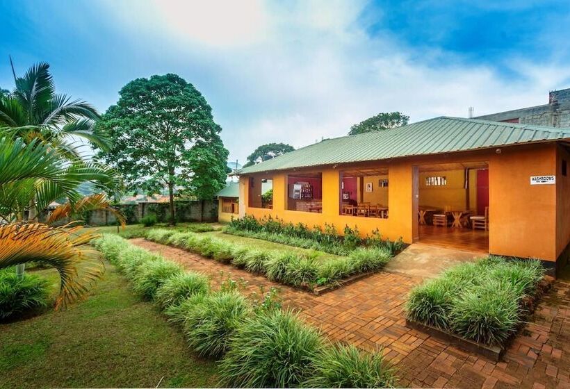 هتل Banana Village