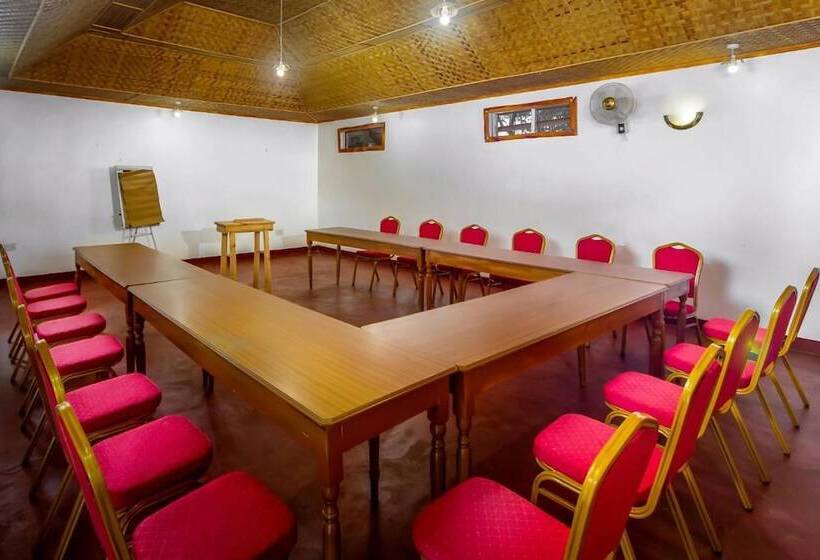 هتل Banana Village