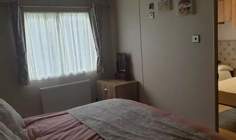 Hotelli 2bed Caravan  Oakdene Forest Park