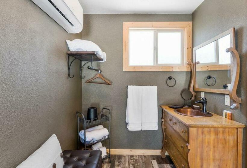 汽车旅馆 Timber House Lodge