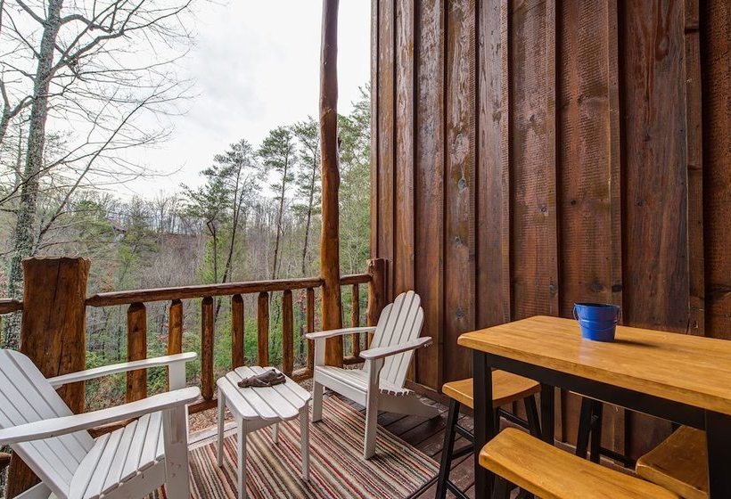 Peaceful Mountain Gem By Vtrips