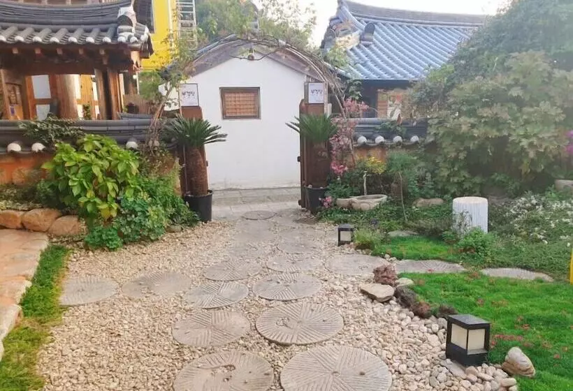 Majatalo Bukyungdang