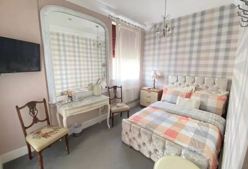 ペンション Upton Country Park Guest House