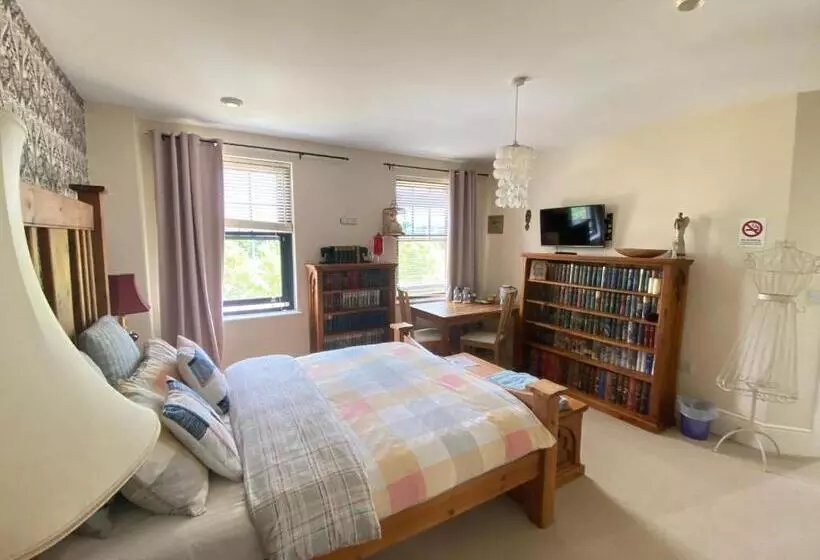 ペンション Upton Country Park Guest House