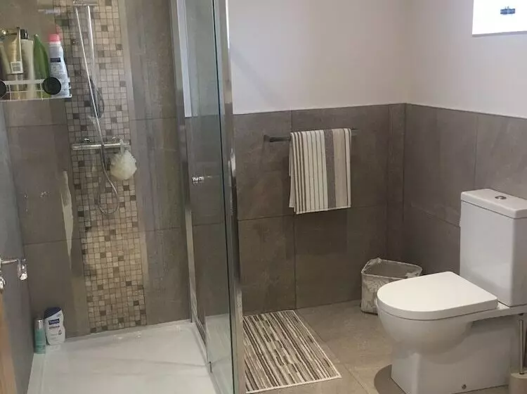 Rose Cottage Captivating 1 Bed Cottage In Bangor