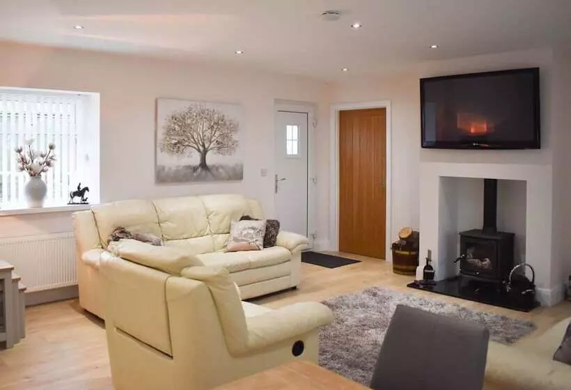 Rose Cottage Captivating 1 Bed Cottage In Bangor