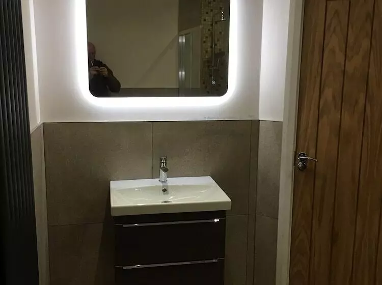 Rose Cottage Captivating 1 Bed Cottage In Bangor