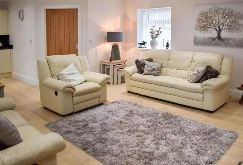 Rose Cottage Captivating 1 Bed Cottage In Bangor