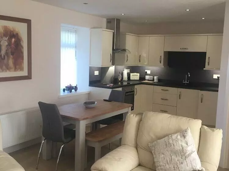 Rose Cottage Captivating 1 Bed Cottage In Bangor