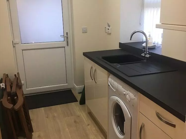 Rose Cottage Captivating 1 Bed Cottage In Bangor