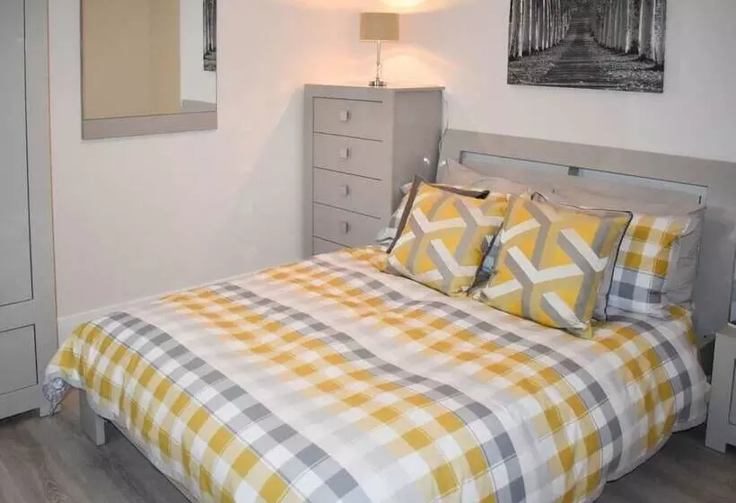 Rose Cottage Captivating 1 Bed Cottage In Bangor