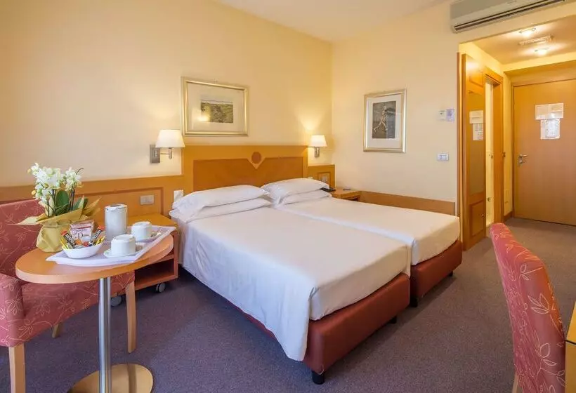 Best Western Hotel I Triangoli