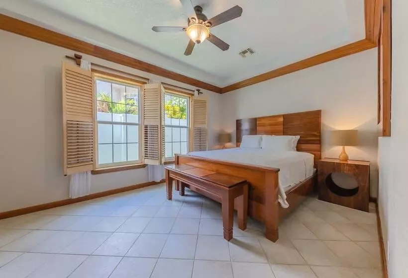 Grand Colony Island Villas