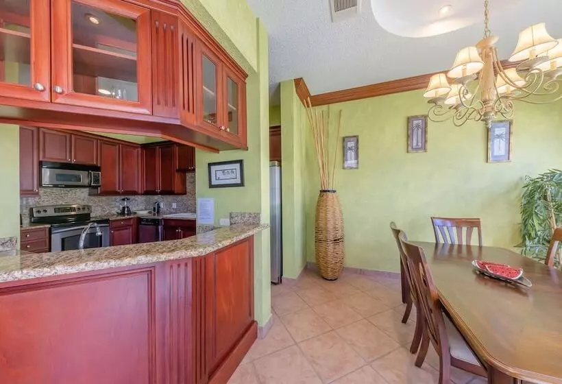 Grand Colony Island Villas