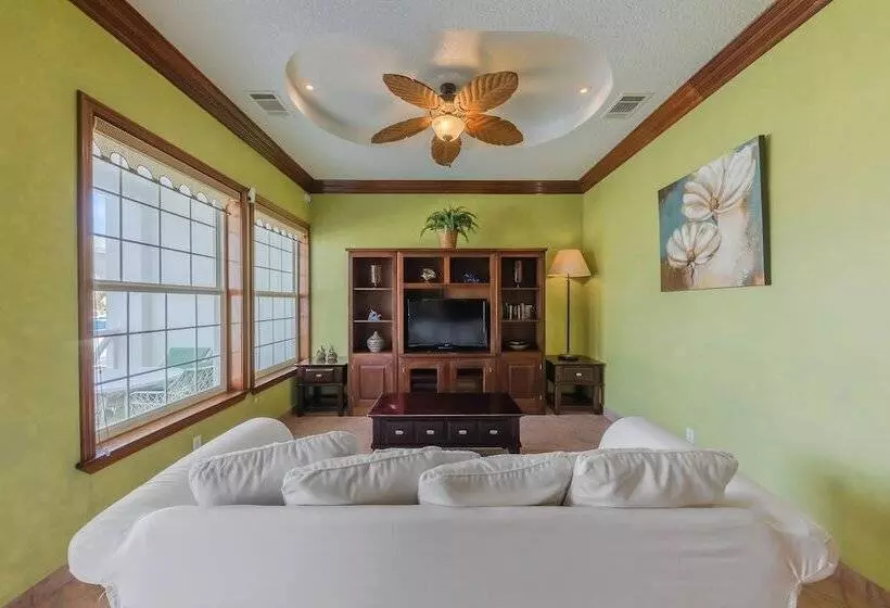 Grand Colony Island Villas