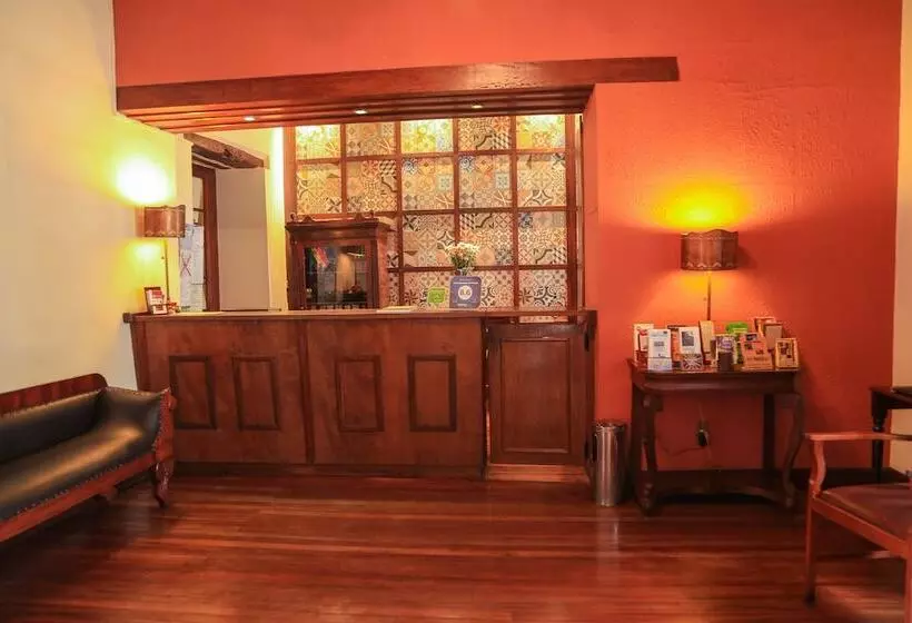 مسافرخانه Boutique La Posada