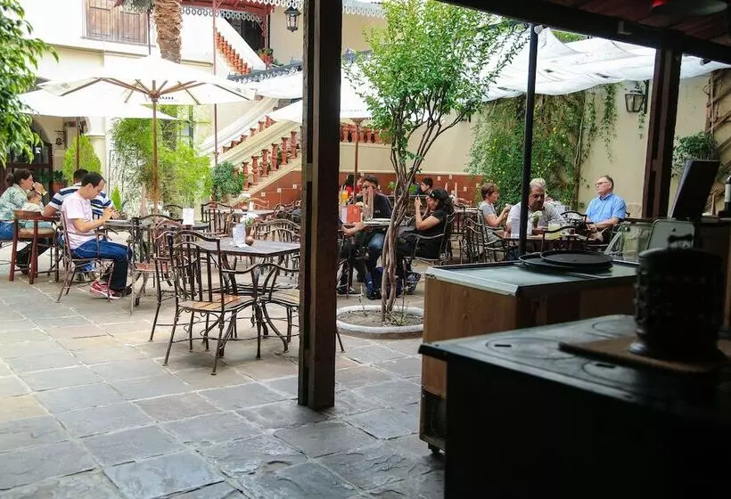 مسافرخانه Boutique La Posada