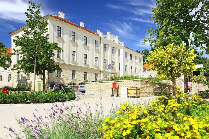 Hotel Anna Grand