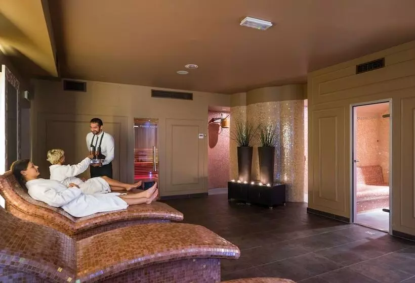 Bastion Heritage Hotel Relais & Châteaux