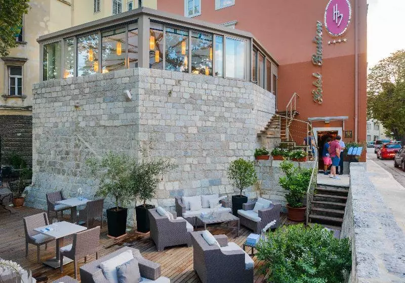 Bastion Heritage Hotel Relais & Châteaux