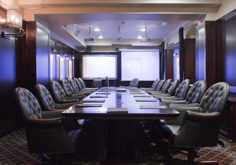 Bastion Heritage Hotel   Relais & Châteaux