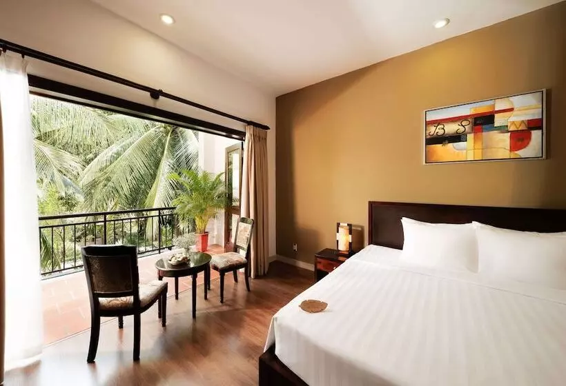 هتل Diamond Bay Resort And Spa