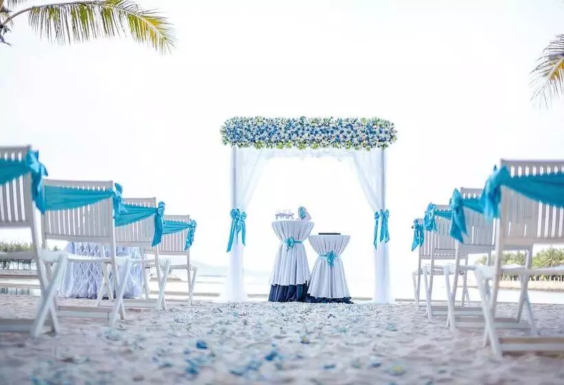 هتل Diamond Bay Resort And Spa