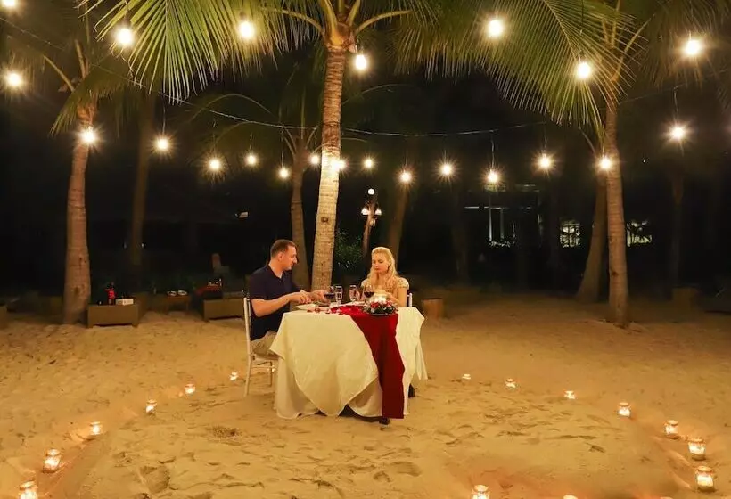 هتل Diamond Bay Resort And Spa