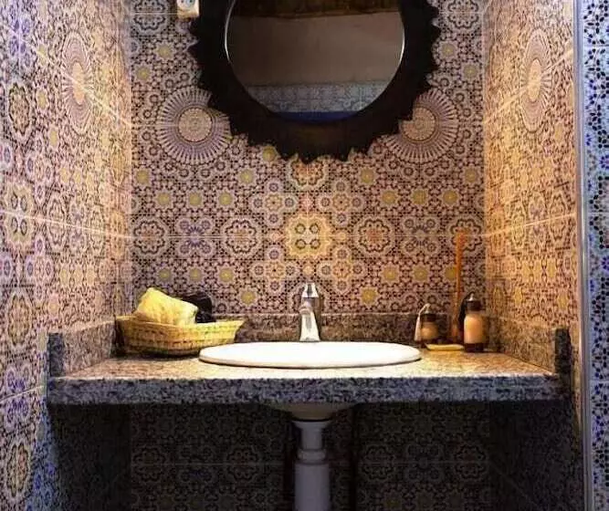 هتل La Petite Kasbah