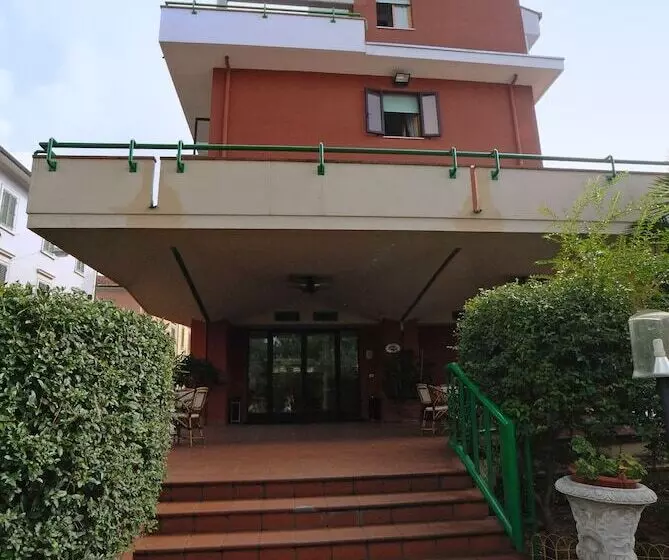 Отель La Querceta