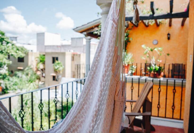 ホテル Lunata 5th. Avenue