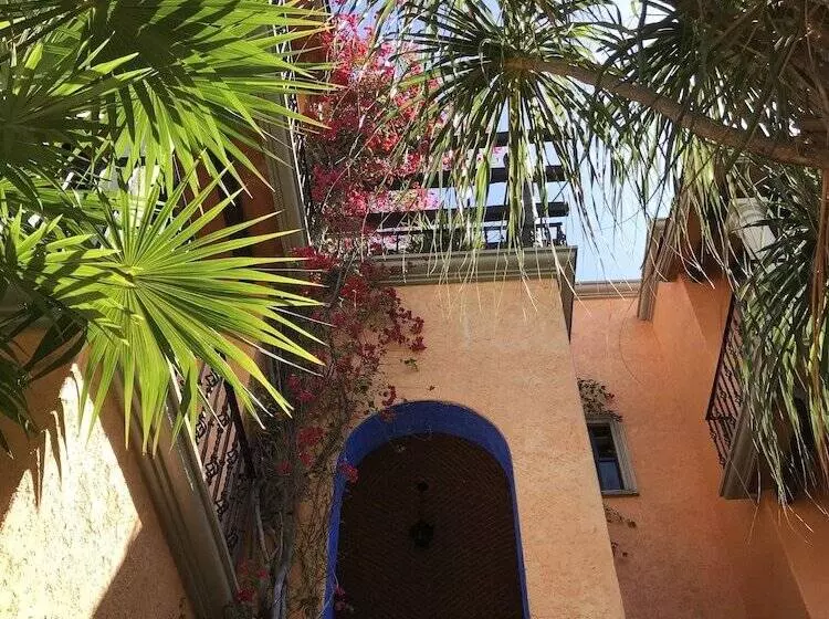 בית מלון כפרי Lunata 5th. Avenue