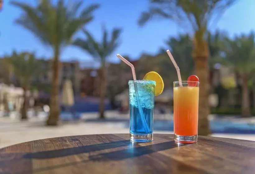 Marina Plaza Hotel Tala Bay