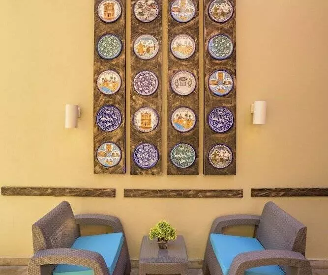 Marina Plaza Hotel Tala Bay