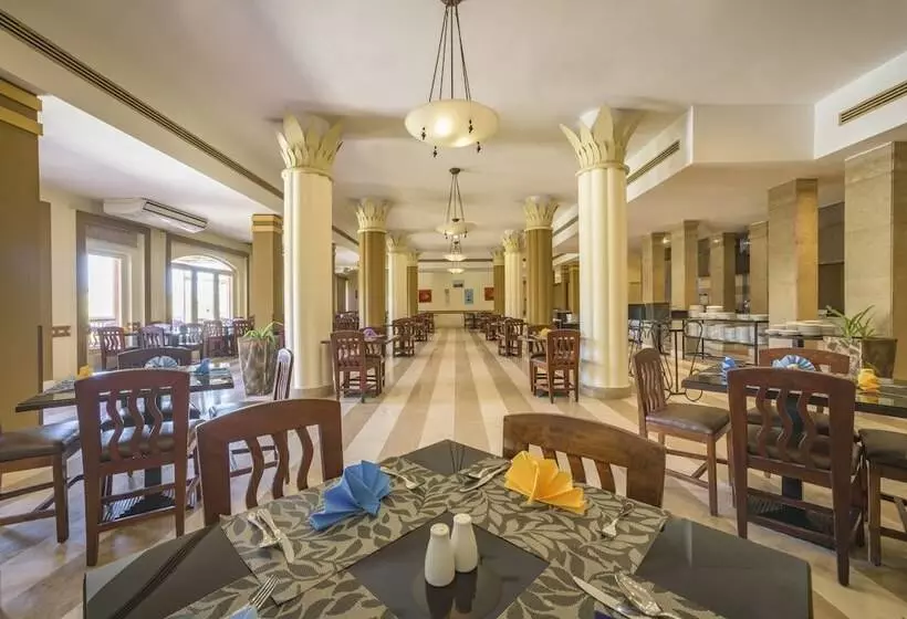 Marina Plaza Hotel Tala Bay