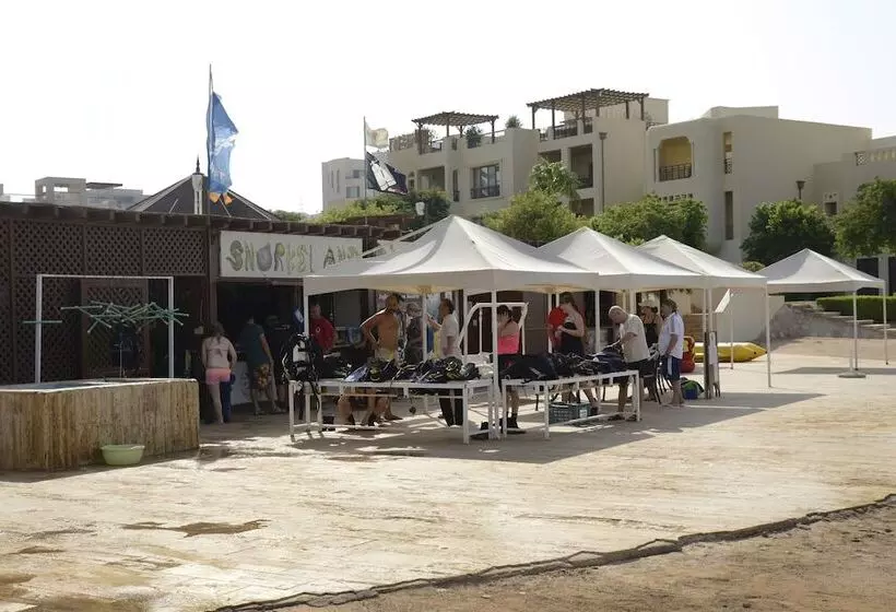 Marina Plaza Hotel Tala Bay