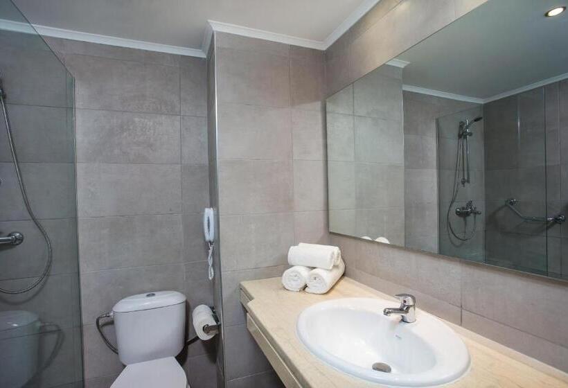 Отель Niriides Beach