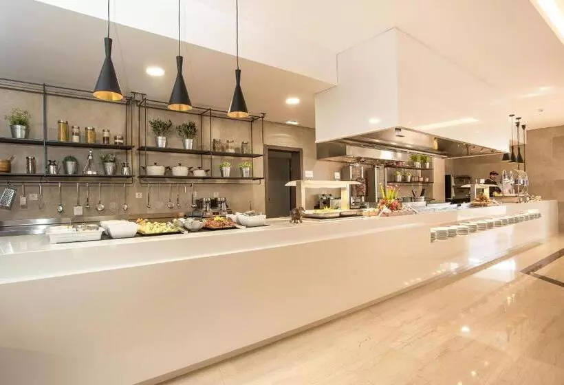 Hotelli Niriides Beach