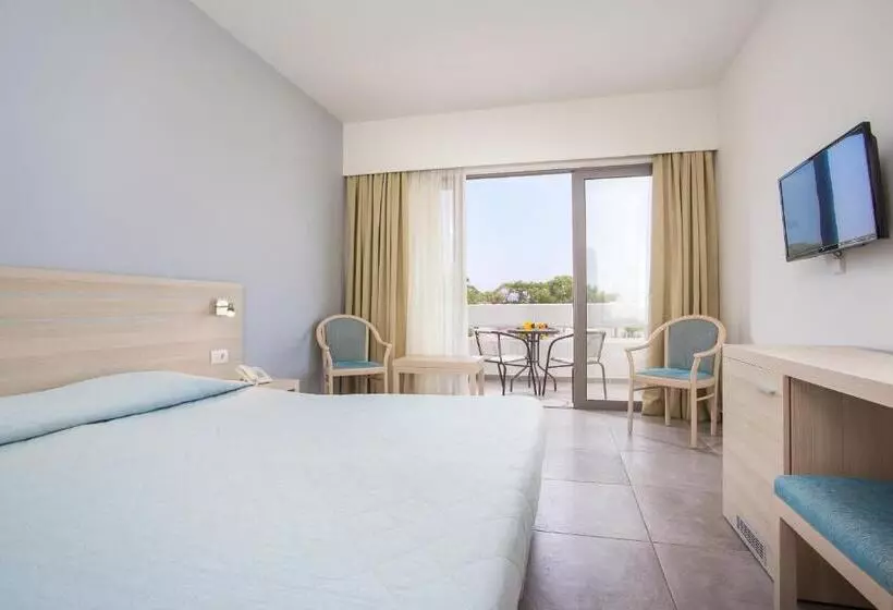 Hotelli Niriides Beach