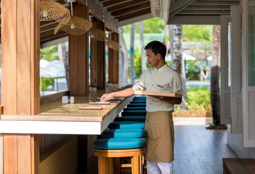 호텔 Outrigger Koh Samui Beach Resort Sha Extra Plus