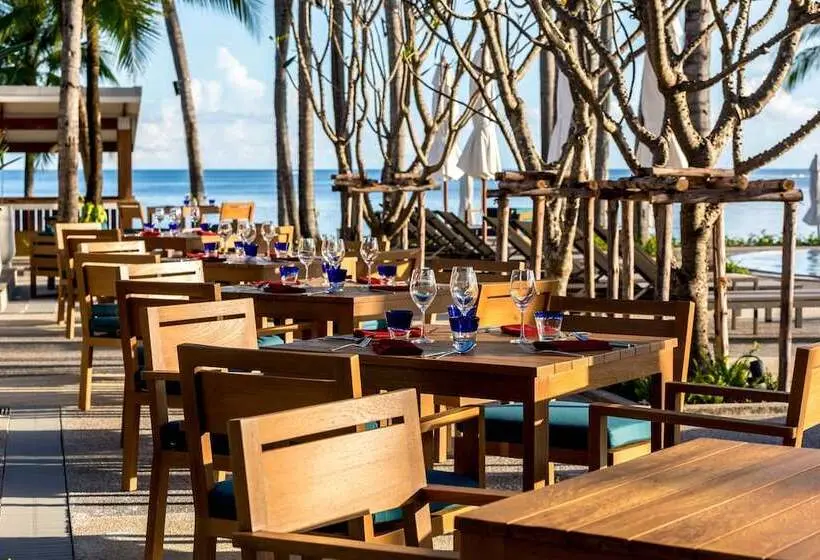 ホテル Outrigger Koh Samui Beach Resort