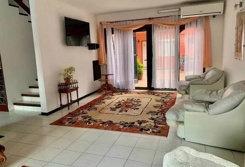 בית מלון כפרי Perla Del Plata