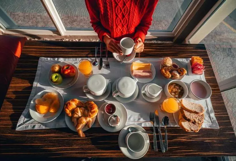 호텔 Rayentray Grand