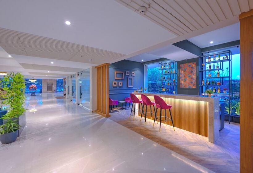 فندق Royale Sarovar Portico Agra