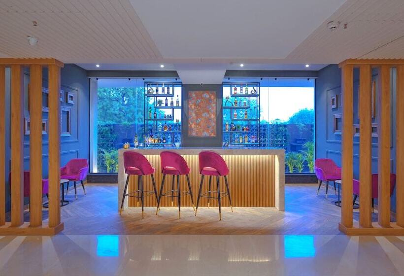 فندق Royale Sarovar Portico Agra