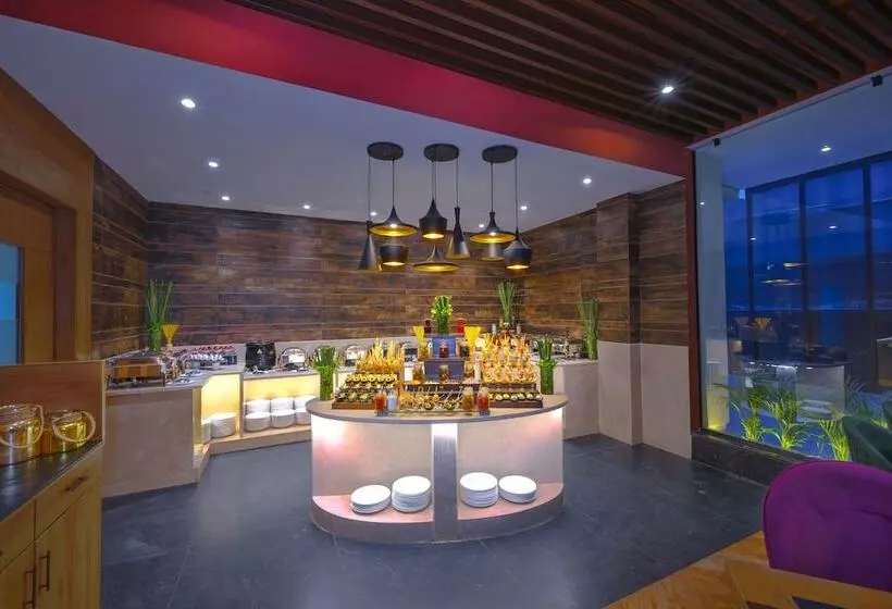 هتل Royale Sarovar Portico Agra