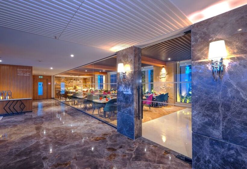 فندق Royale Sarovar Portico Agra