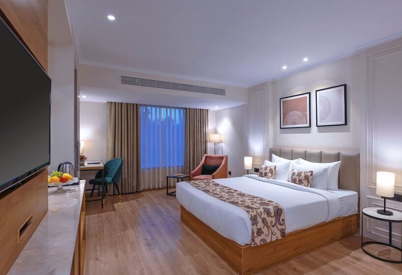 فندق Royale Sarovar Portico Agra