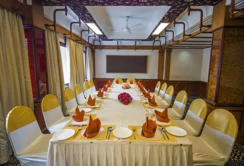 בית מלון כפרי The Renai Cochin