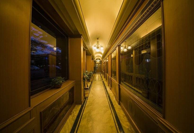 Hotel The Renai Cochin